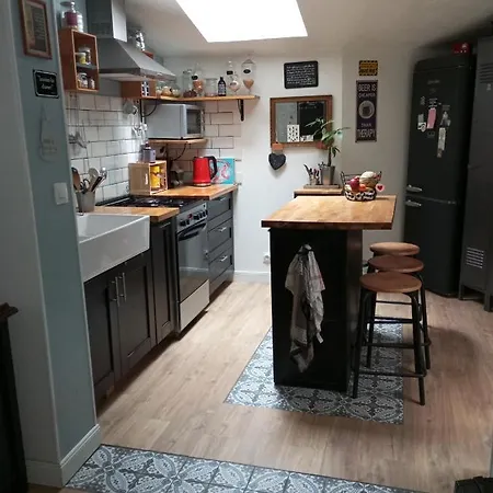 Avec Salle D'eau Privative