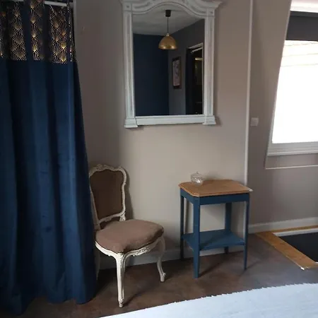 Avec Salle D'eau Privative